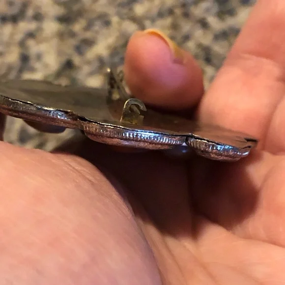 Vintage antique Scottish style white metal & stone brooch swirls - Picture 5 of 9